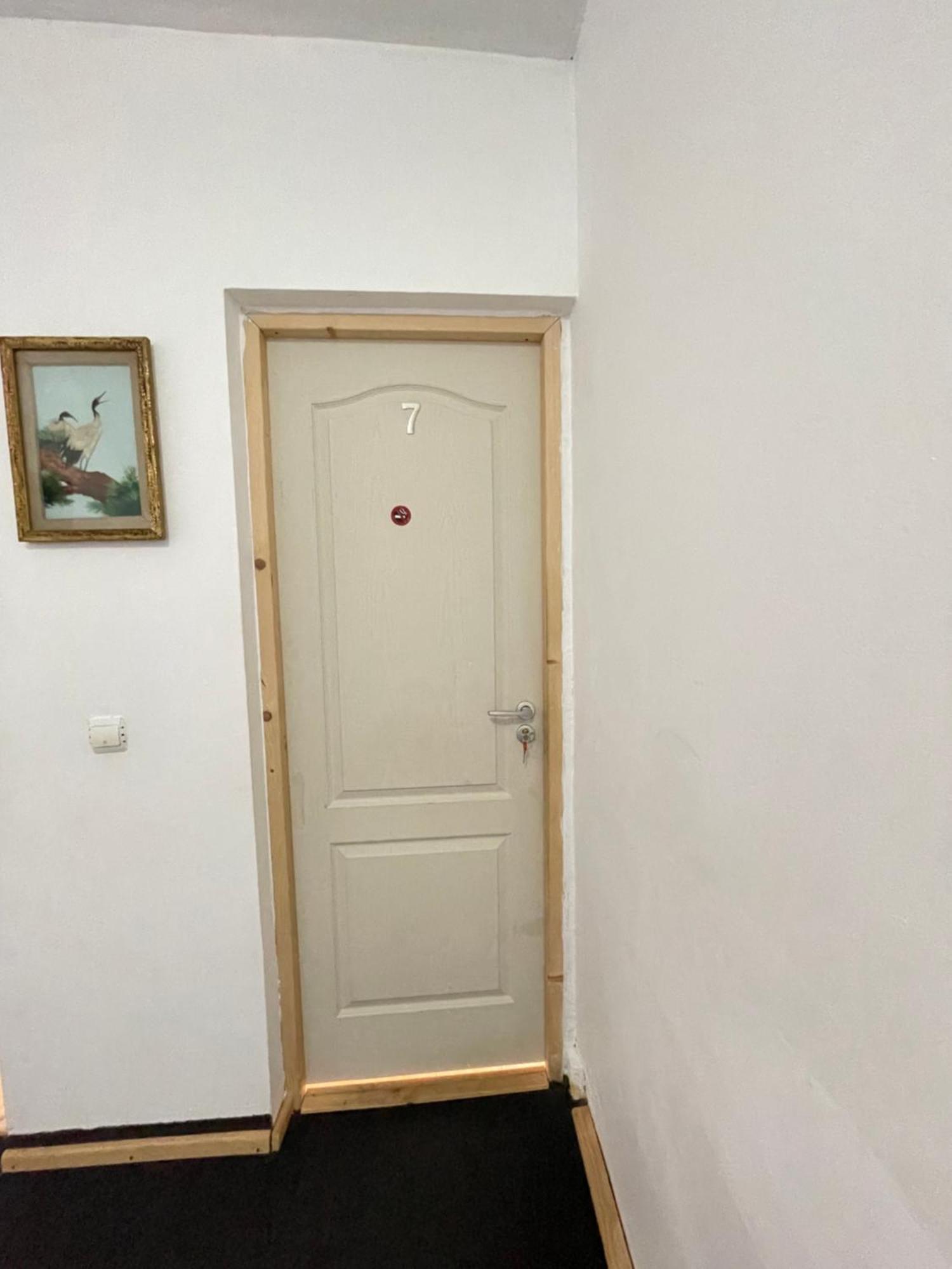 Casa Trandafirilor Hotel Тулча Екстериор снимка