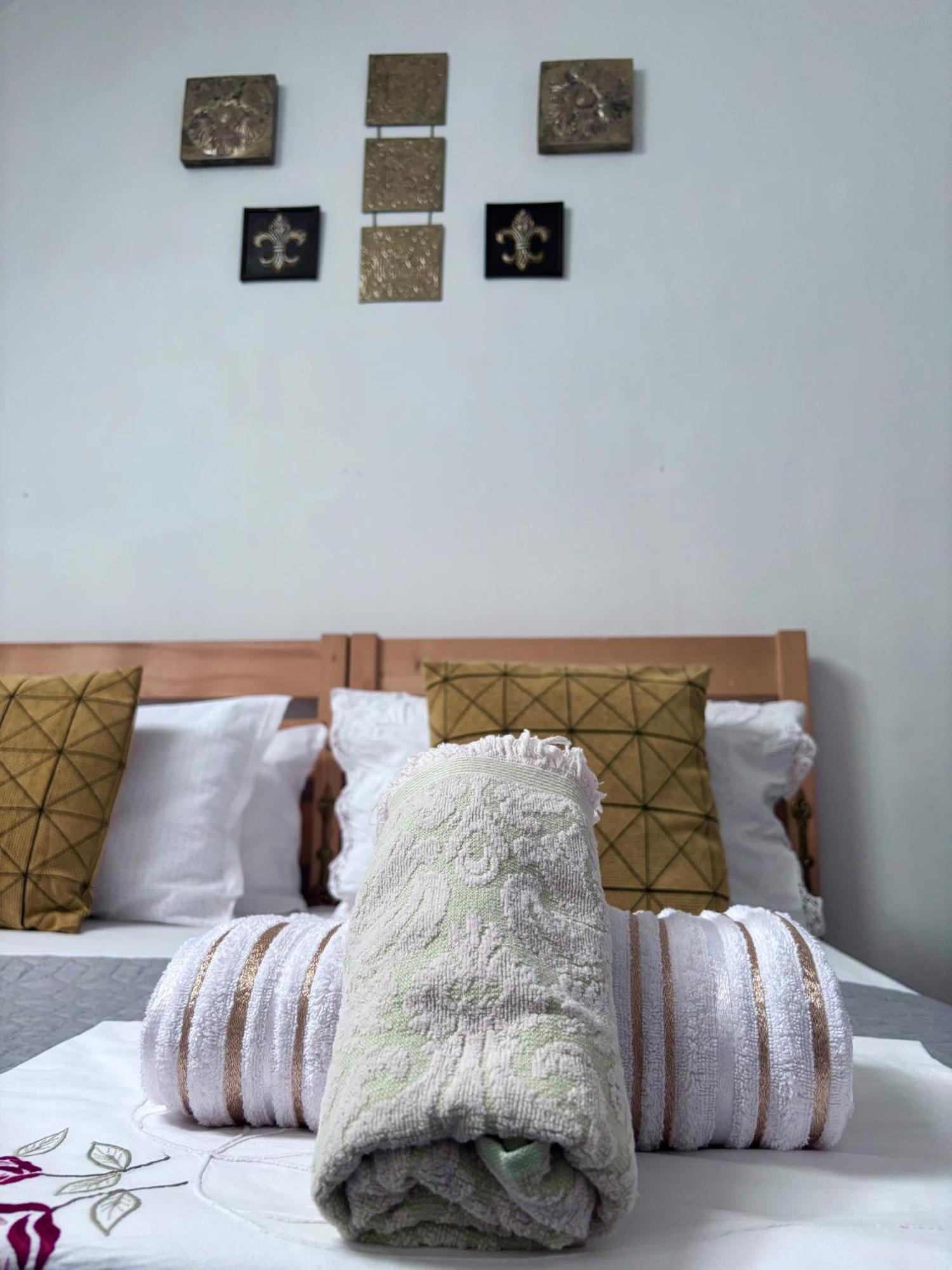 Casa Trandafirilor Hotel Тулча Екстериор снимка