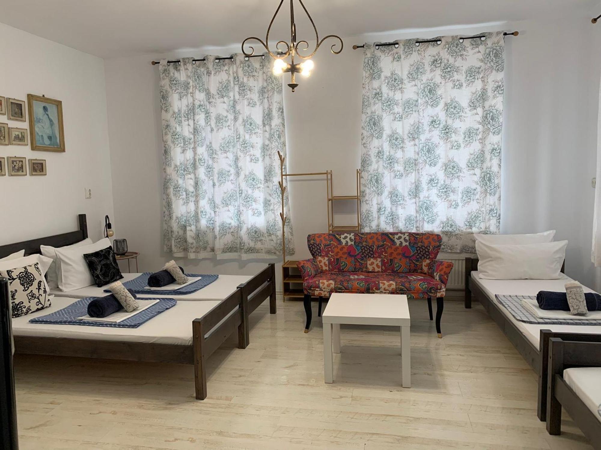 Casa Trandafirilor Hotel Тулча Екстериор снимка