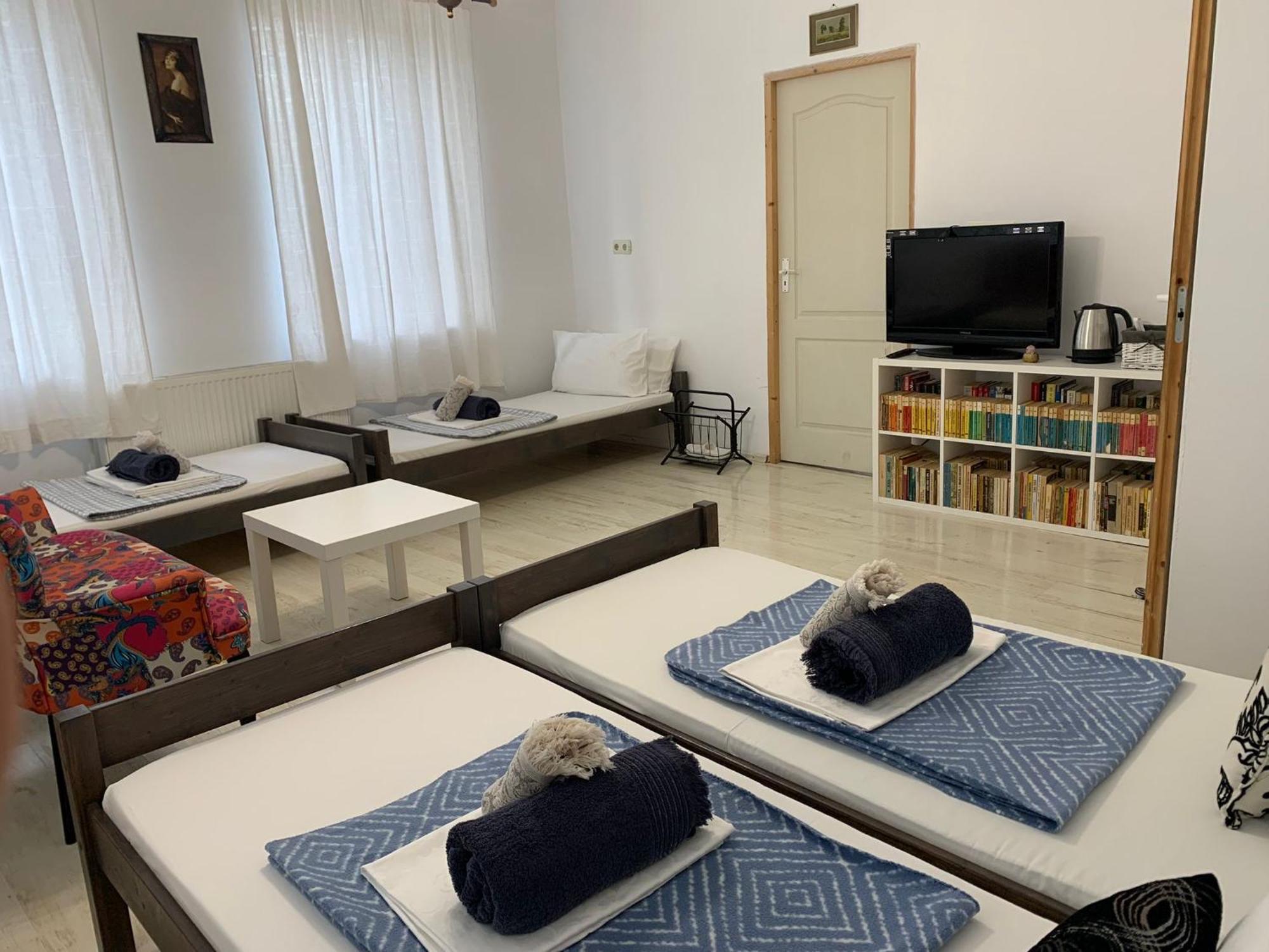 Casa Trandafirilor Hotel Тулча Екстериор снимка