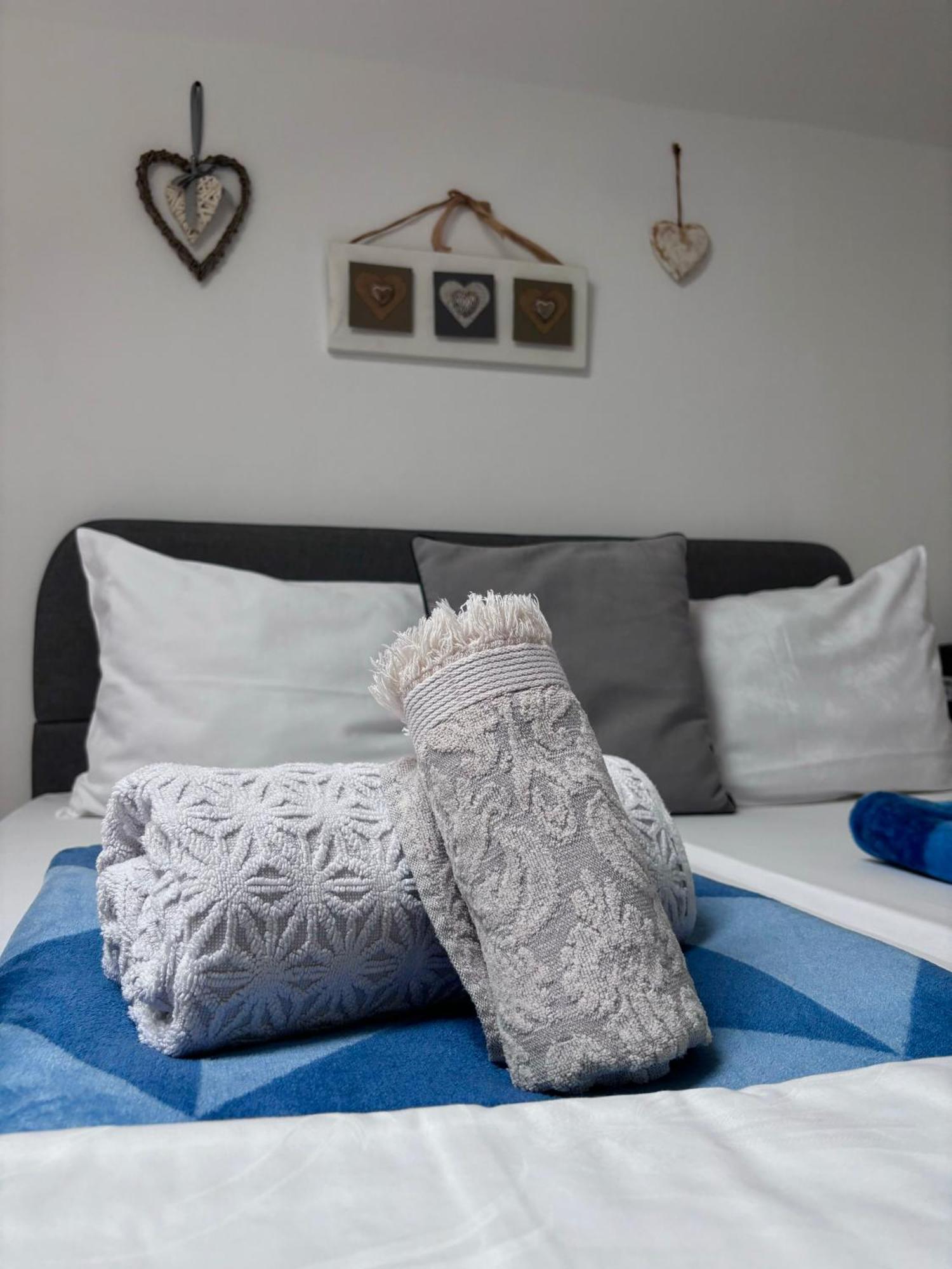 Casa Trandafirilor Hotel Тулча Екстериор снимка
