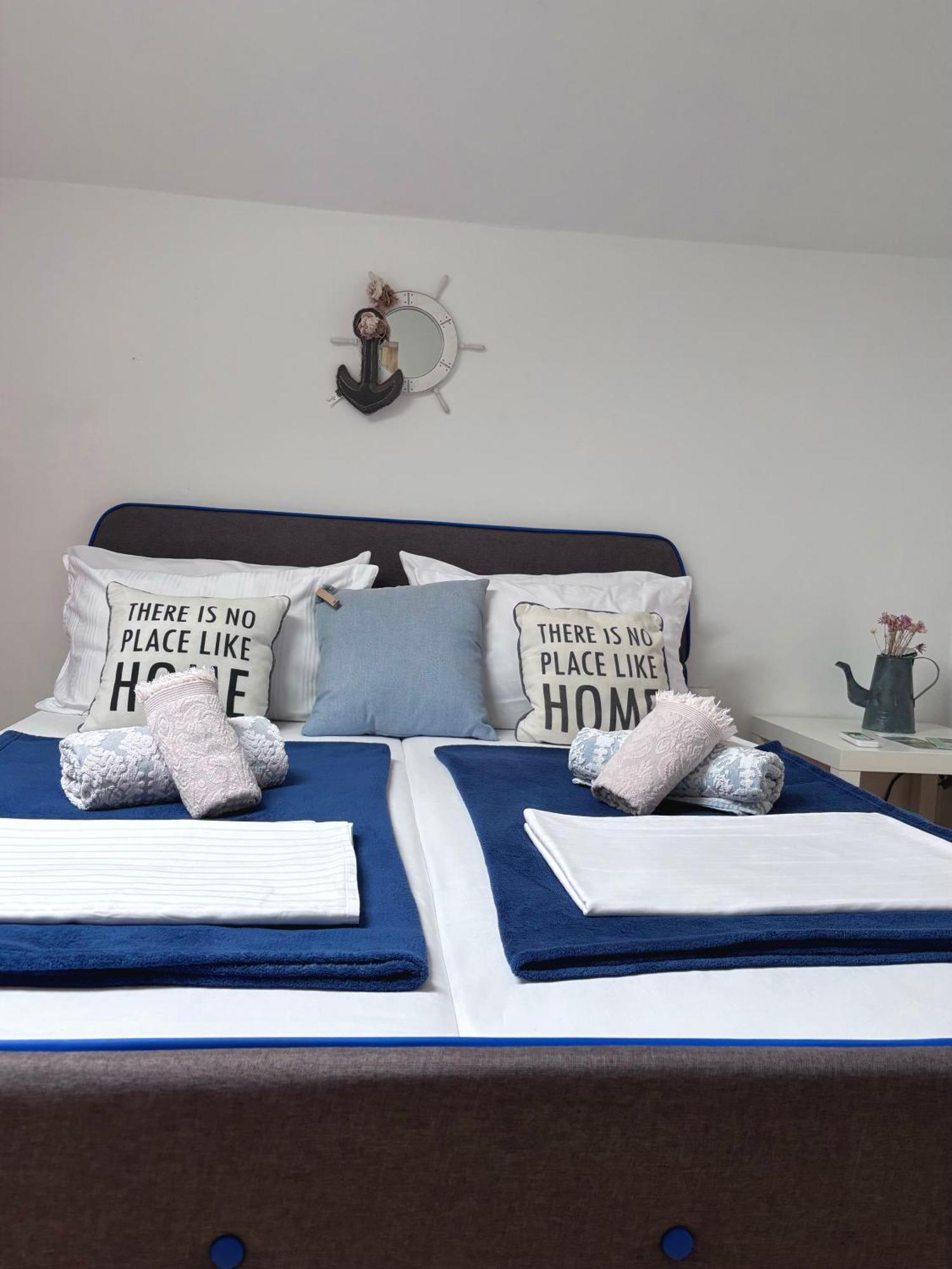 Casa Trandafirilor Hotel Тулча Екстериор снимка