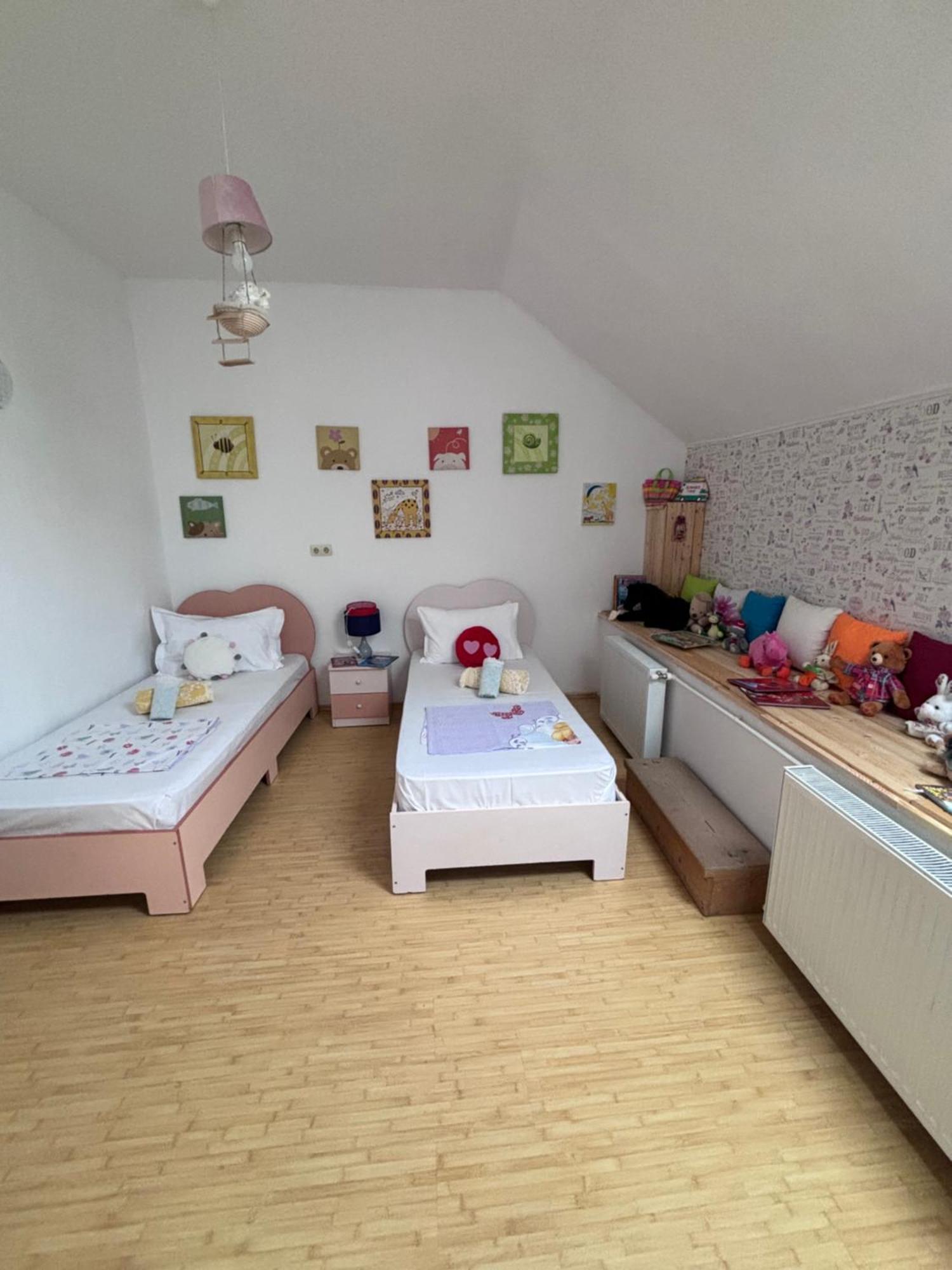 Casa Trandafirilor Hotel Тулча Екстериор снимка