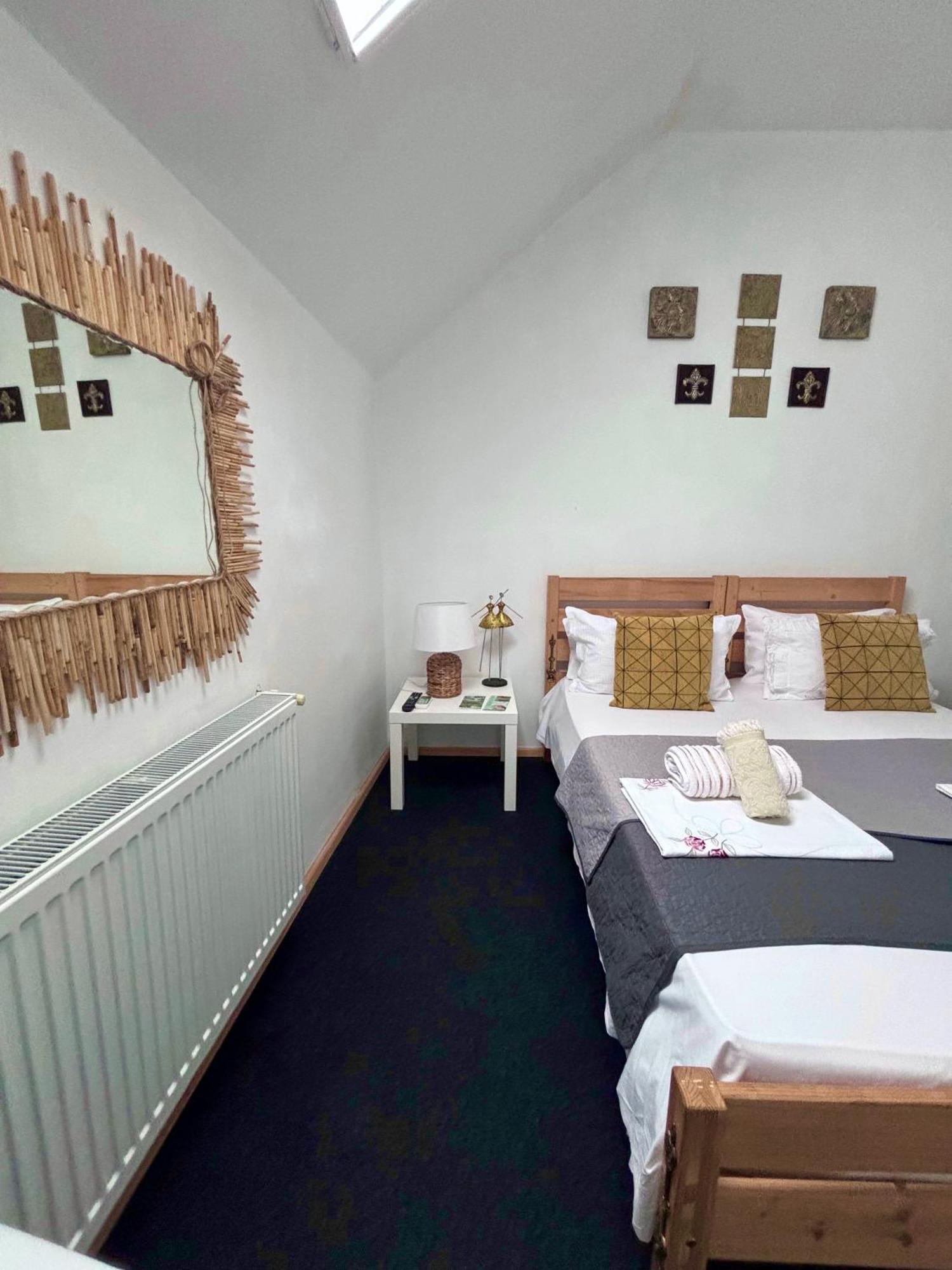 Casa Trandafirilor Hotel Тулча Екстериор снимка
