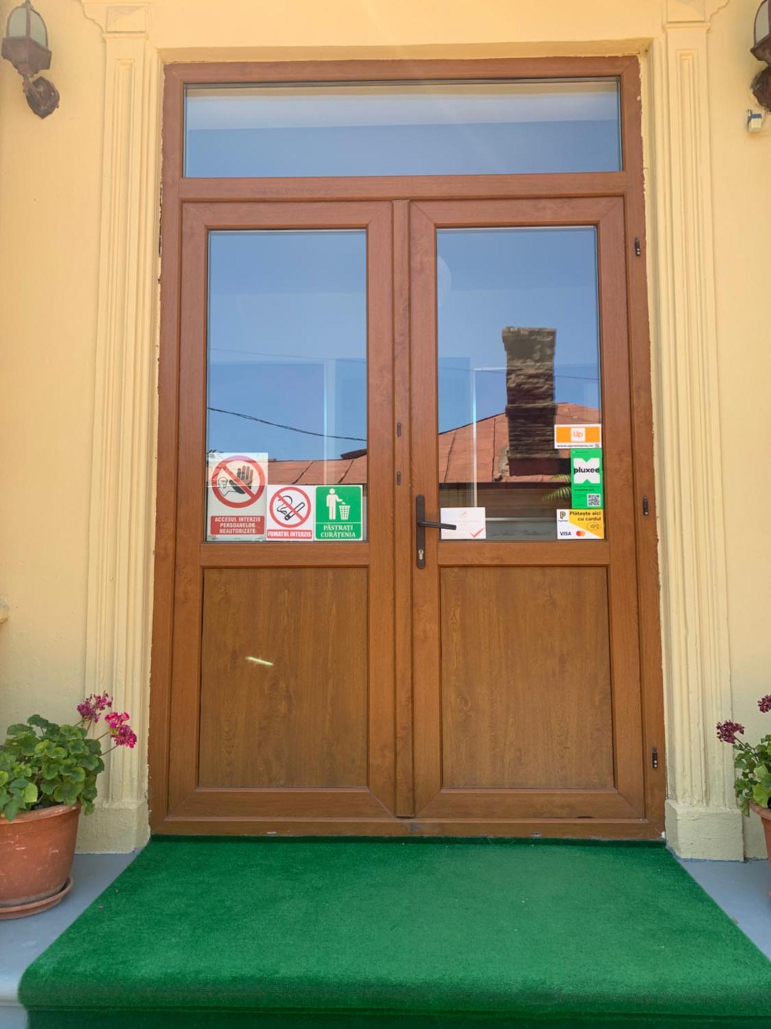 Casa Trandafirilor Hotel Тулча Екстериор снимка